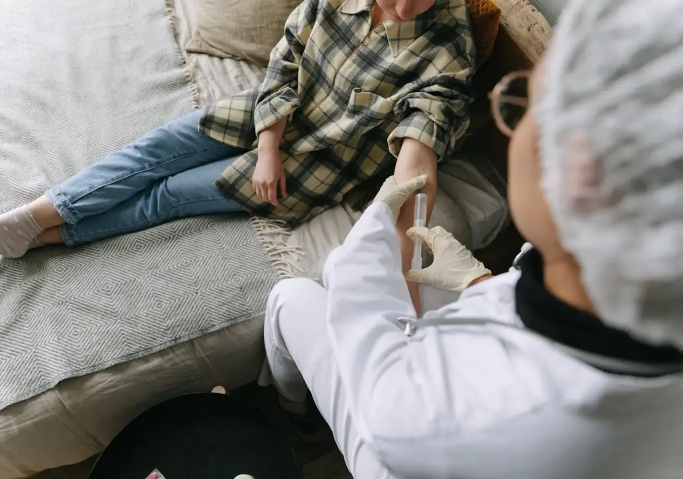 Leczenie uzależnień Gdańsk: rozmowa terapeutyczna na kanapie